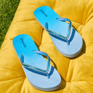 Summer Slippers Latino